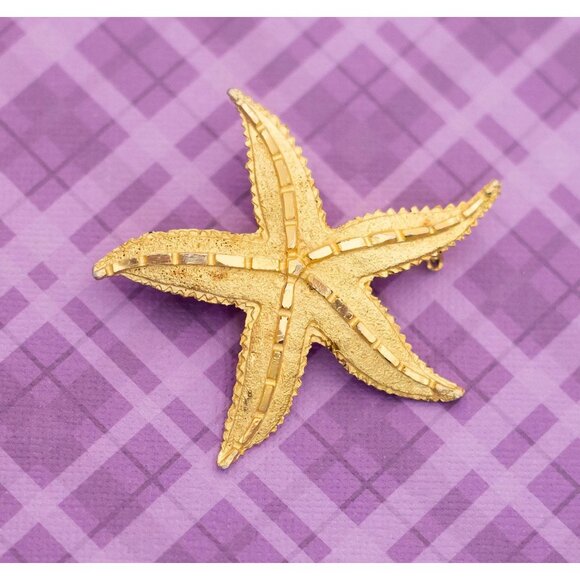 Vintage Star Leaf Gold Tone Intricate Starfish Brooch - V3 - Picture 1 of 2